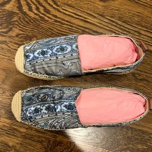 Sam Edelman espadrilles blue paisley design